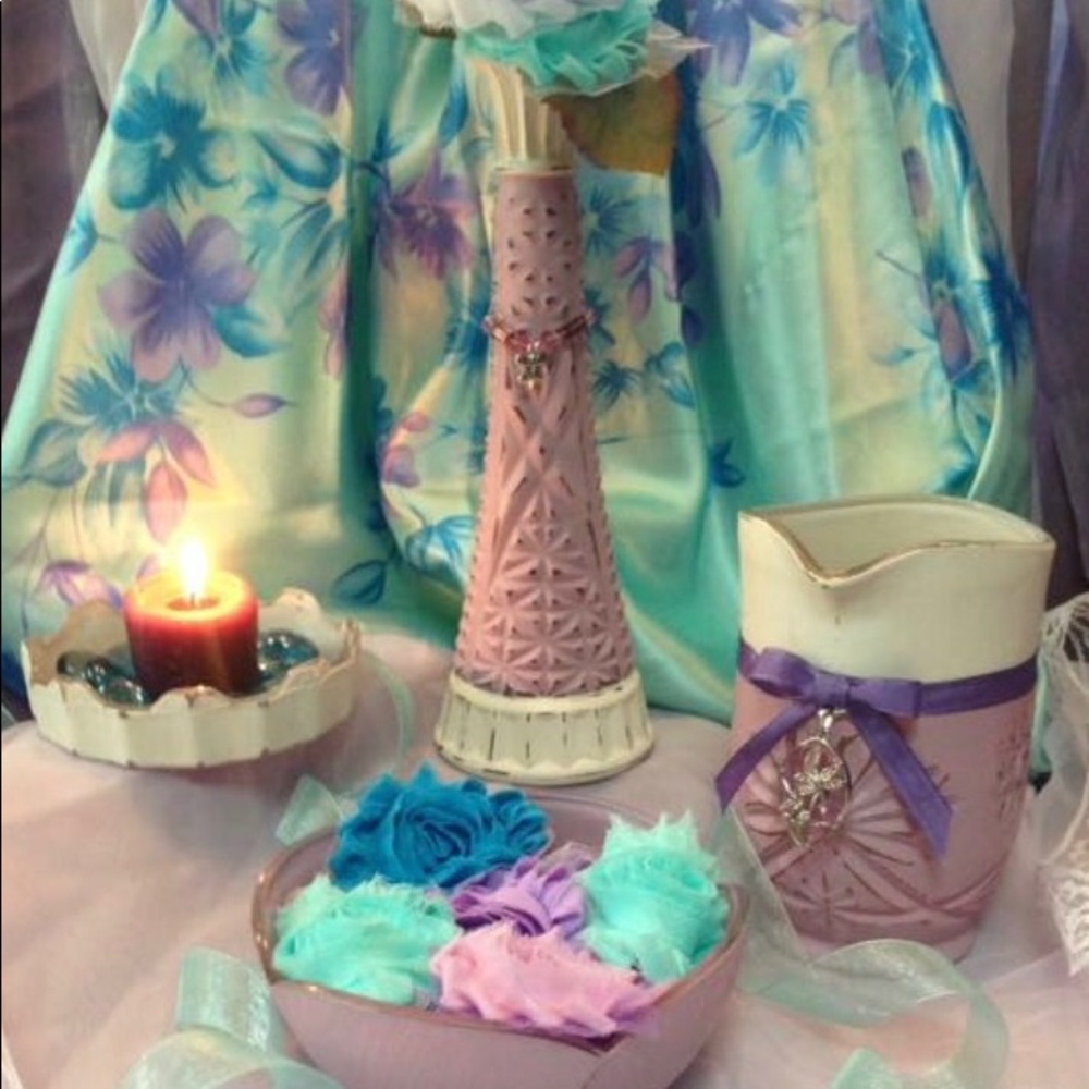 Decorative 4 piece table decor